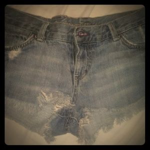 Junior's jean shorts